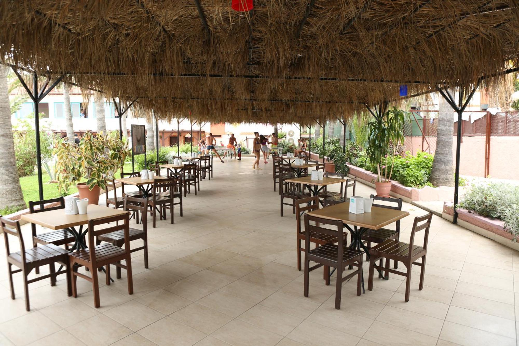 Club Tropical Beach Hotel Toslak Exteriör bild